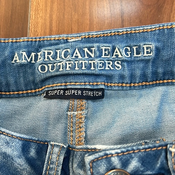 Size 2 American Eagle midi denim Jean shorts - Picture 3 of 5